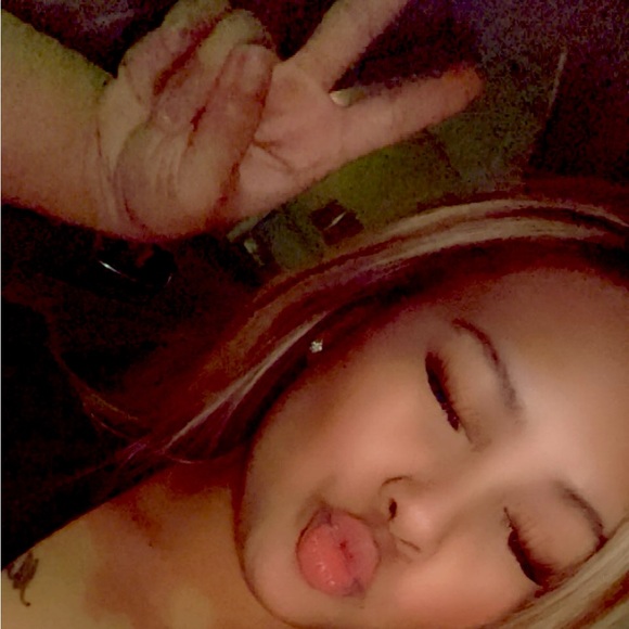 Meet your Posher, Alysia - Picture 1 of 1